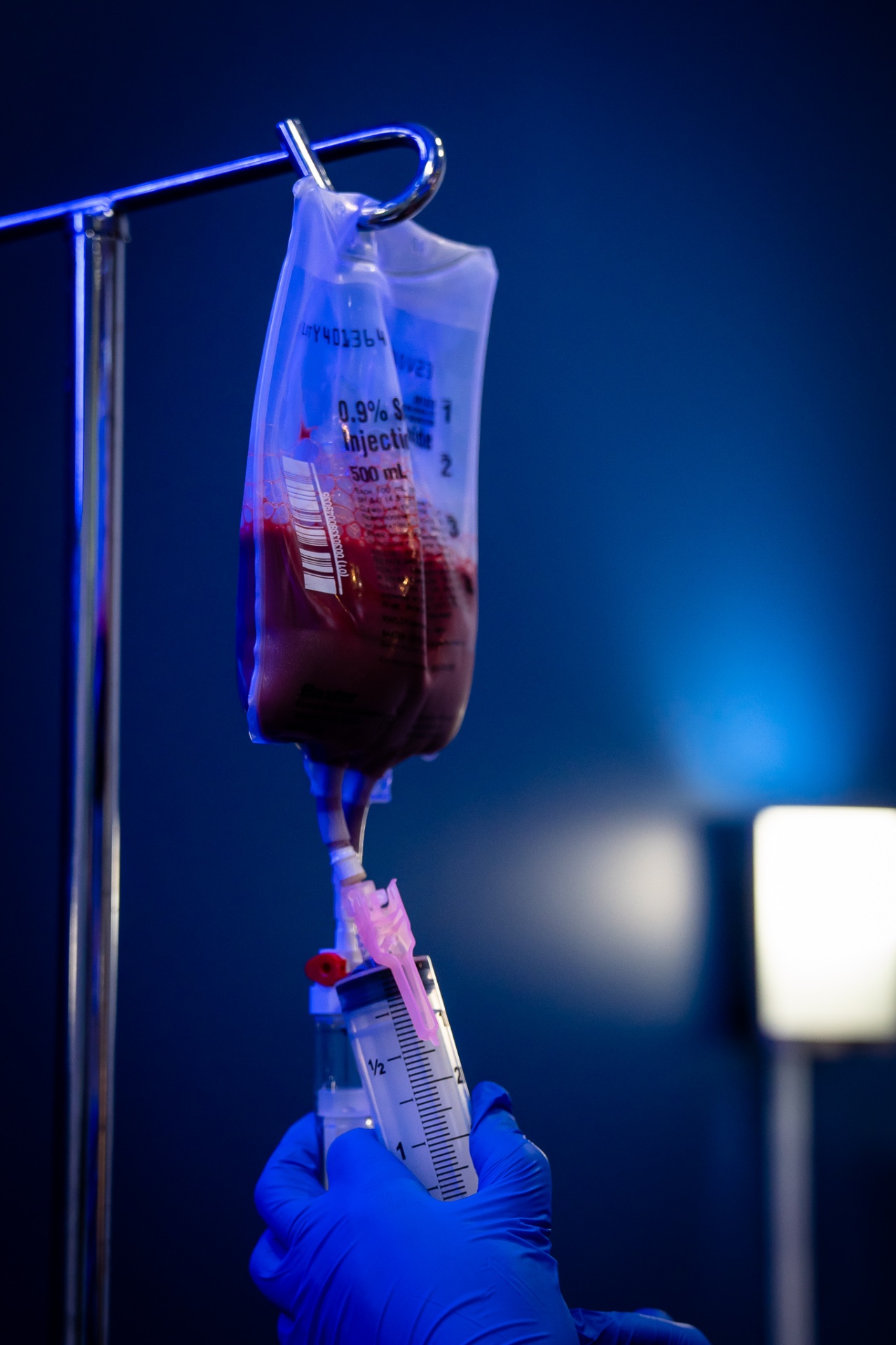 iCRYO Clemson RN preparing an ozone UV IV reinfusion