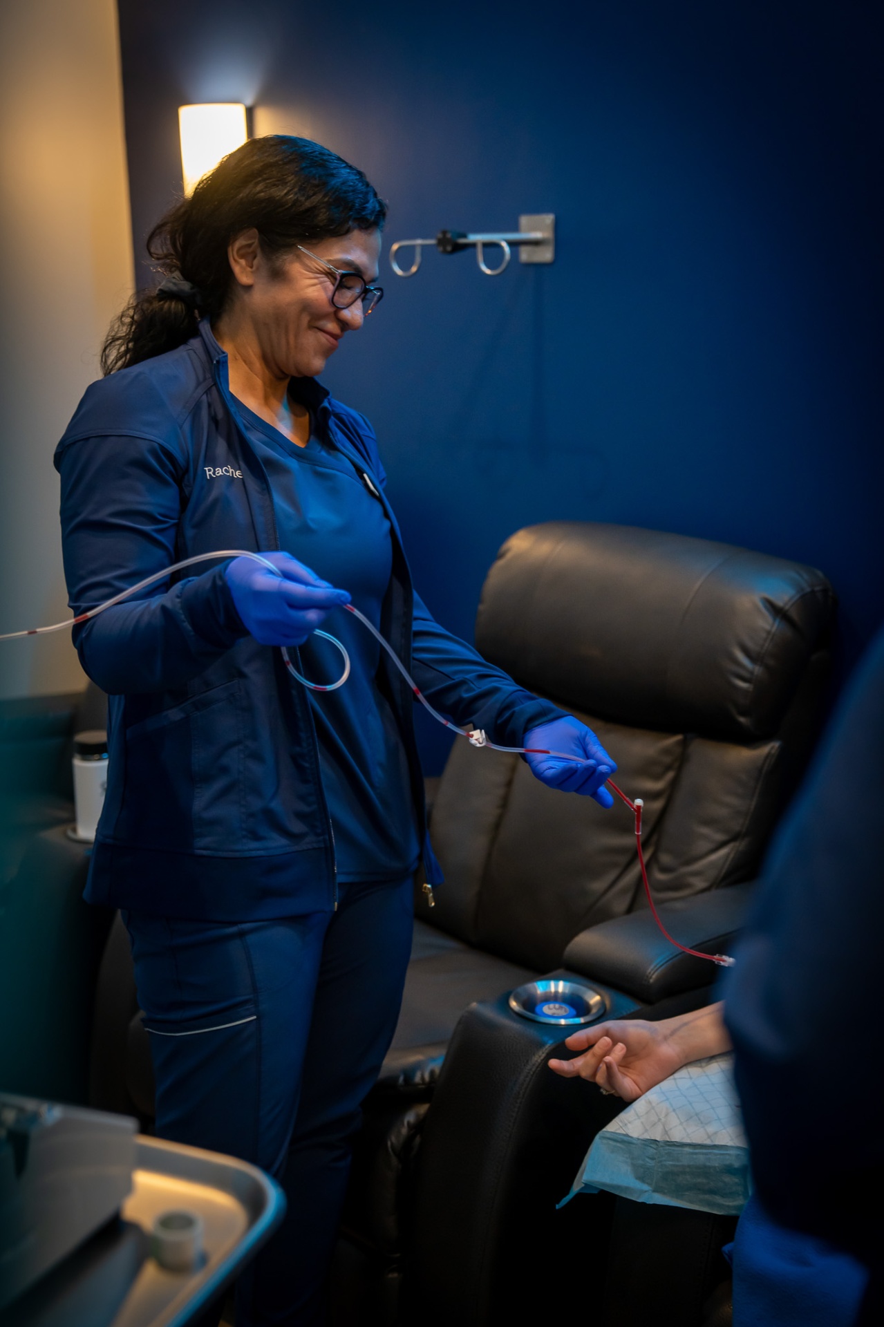 iCRYO Clemson nurse Rachel prepping an ozone treatment in the clinical lounge